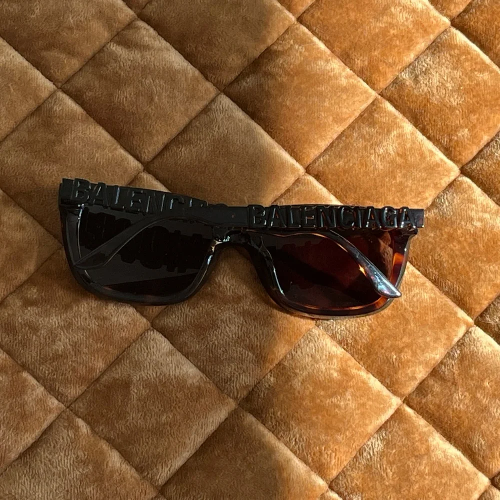 Balanenciaga 56mm Tortoise Shell Sunglasses - Picture 3 of 4